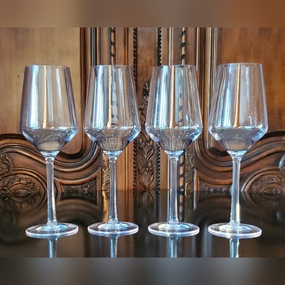 (5pc) 11oz🍷9 1/4" Clear Wine Glass & 1 Pink Metal 2 Handle Bucket - Picture 13 of 16